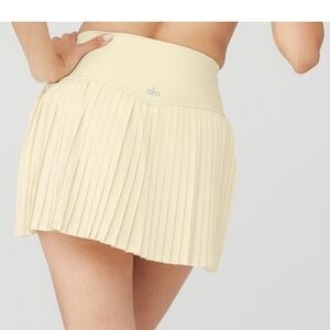 Alo Yoga Grand Slam Tennis Skirt in Limited Edition Color French Vanilla XXS
